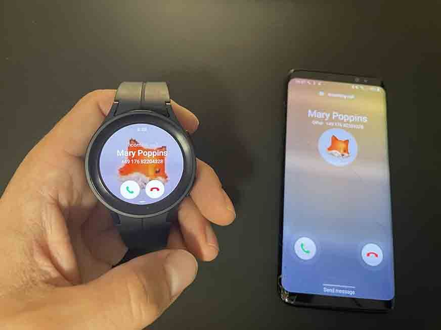 Smartwatch compatible with android on sale phones